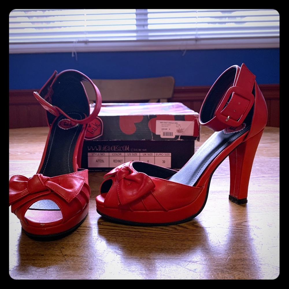 T.U.K. Red Knot Ankle Heel